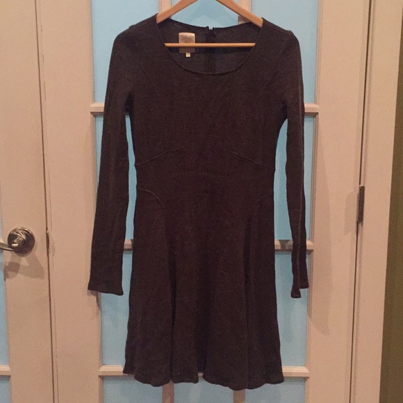 Gently worn sweater dress by Zoa. Size 8 - Picture 1 of 5